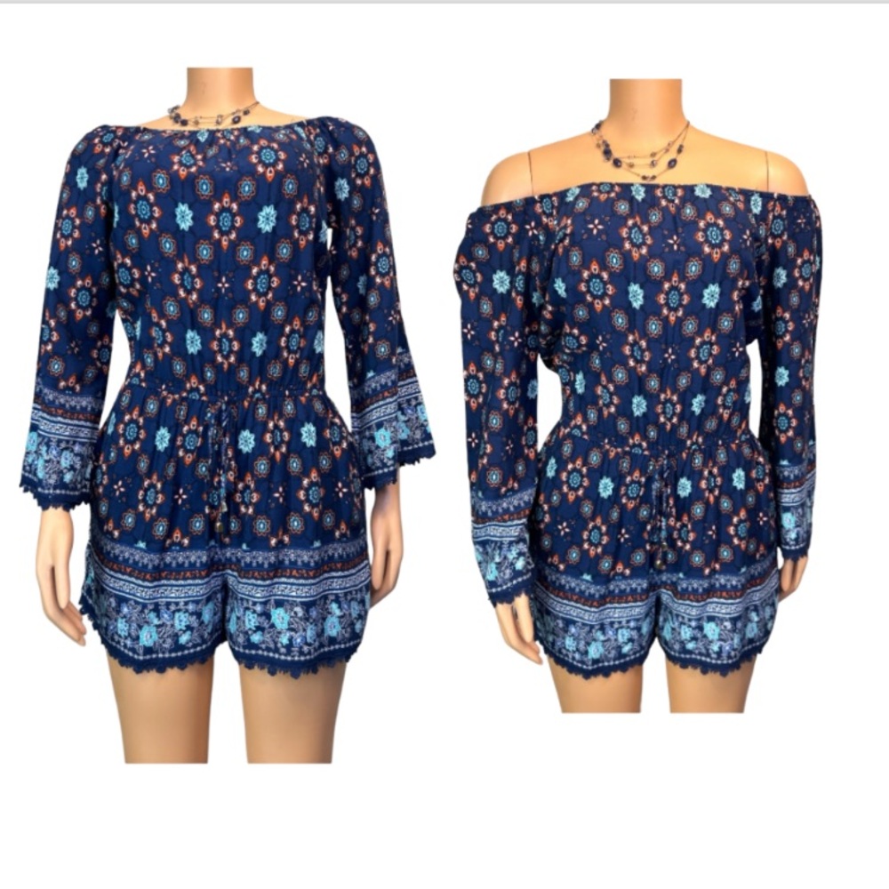 One The Land Romper Navy
bohemian Print off the shoulder long sleeves size M